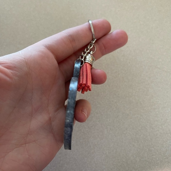 🎉🎉HP🎉🎉 Handmade Heart w/ Horseshoe Keychain - Picture 2 of 6